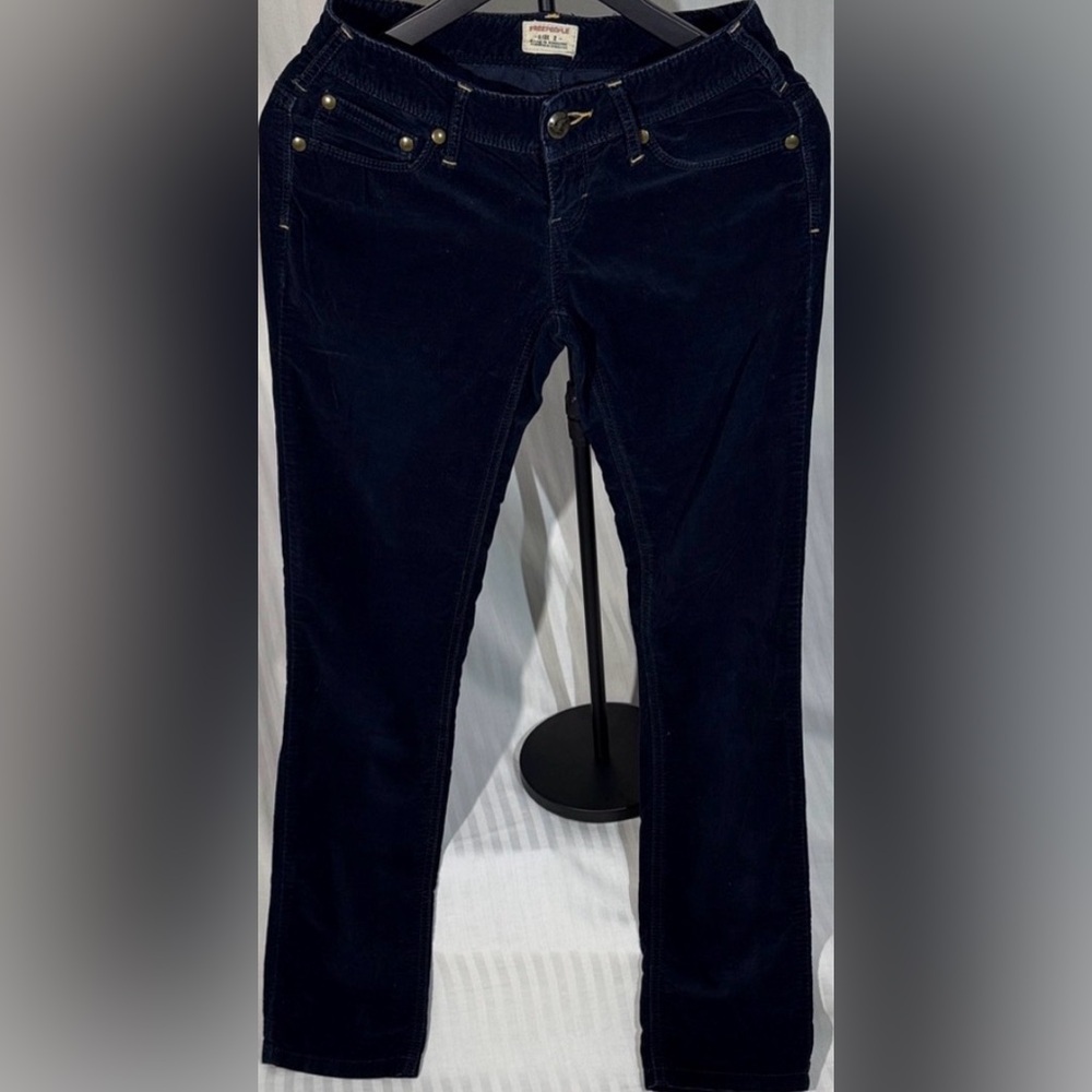 Free People Low Rise Dark Navy Blue Corduroy Pants Size 2